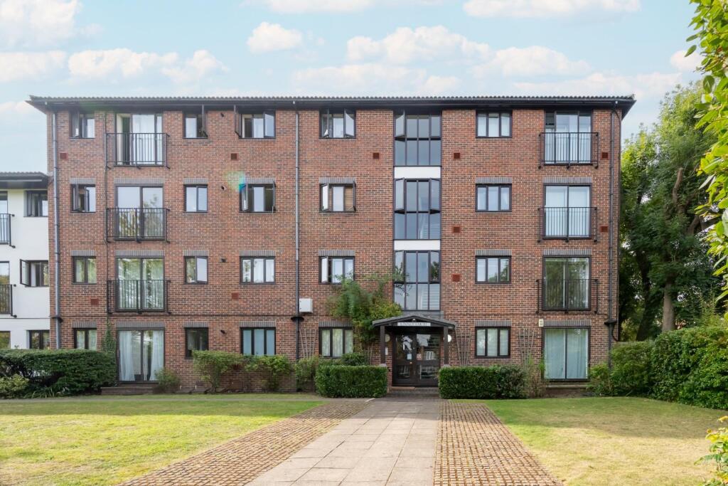 Main image of property: Chepstow Road, Croydon, Surrey, CR0