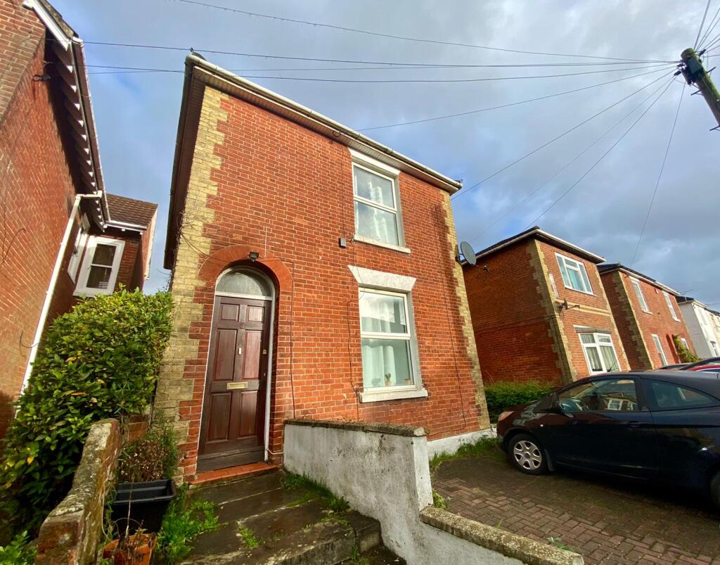 Main image of property: Avenue Road, 