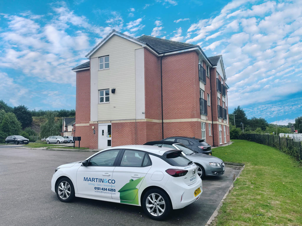 2 bedroom apartment for sale in Lockfield, Runcorn , WA7