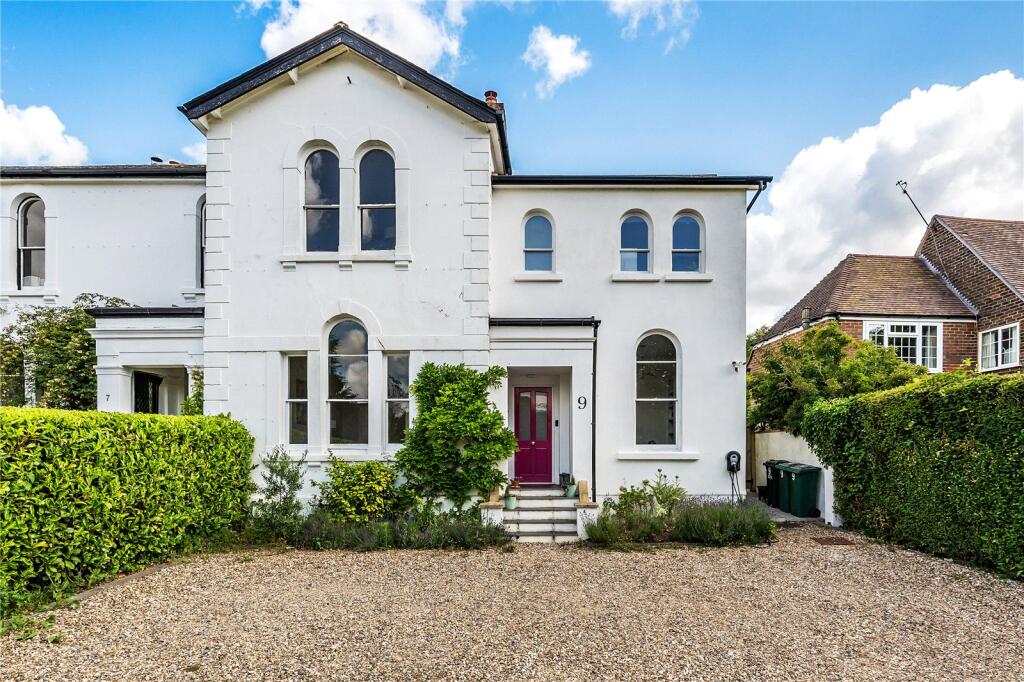 Main image of property: Wray Park Road, Reigate, Surrey, RH2