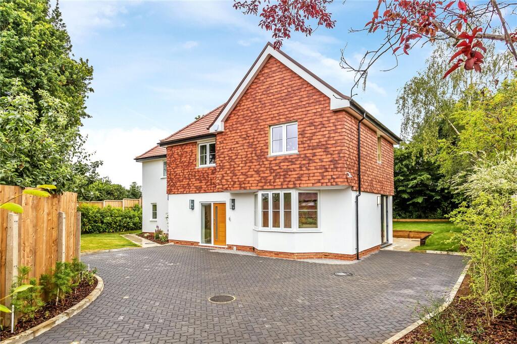 Main image of property: Carlton Road, Redhill, Surrey, RH1