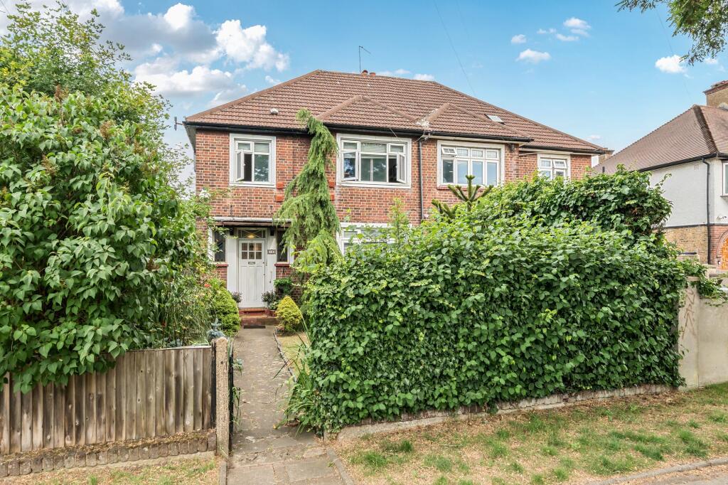 Main image of property: Barnet Way, London, NW7