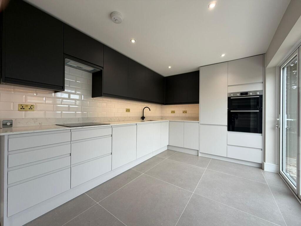 Main image of property: Wych Elms, Park Street, AL2