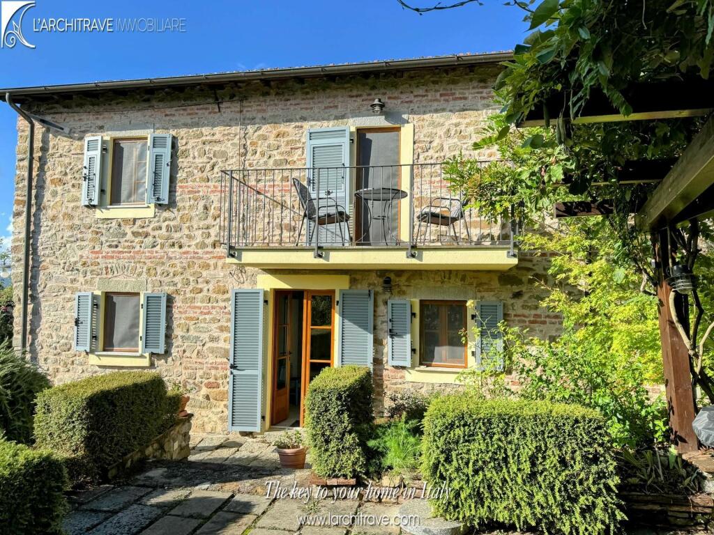 Lodge in Tuscany, Lunigiana for sale