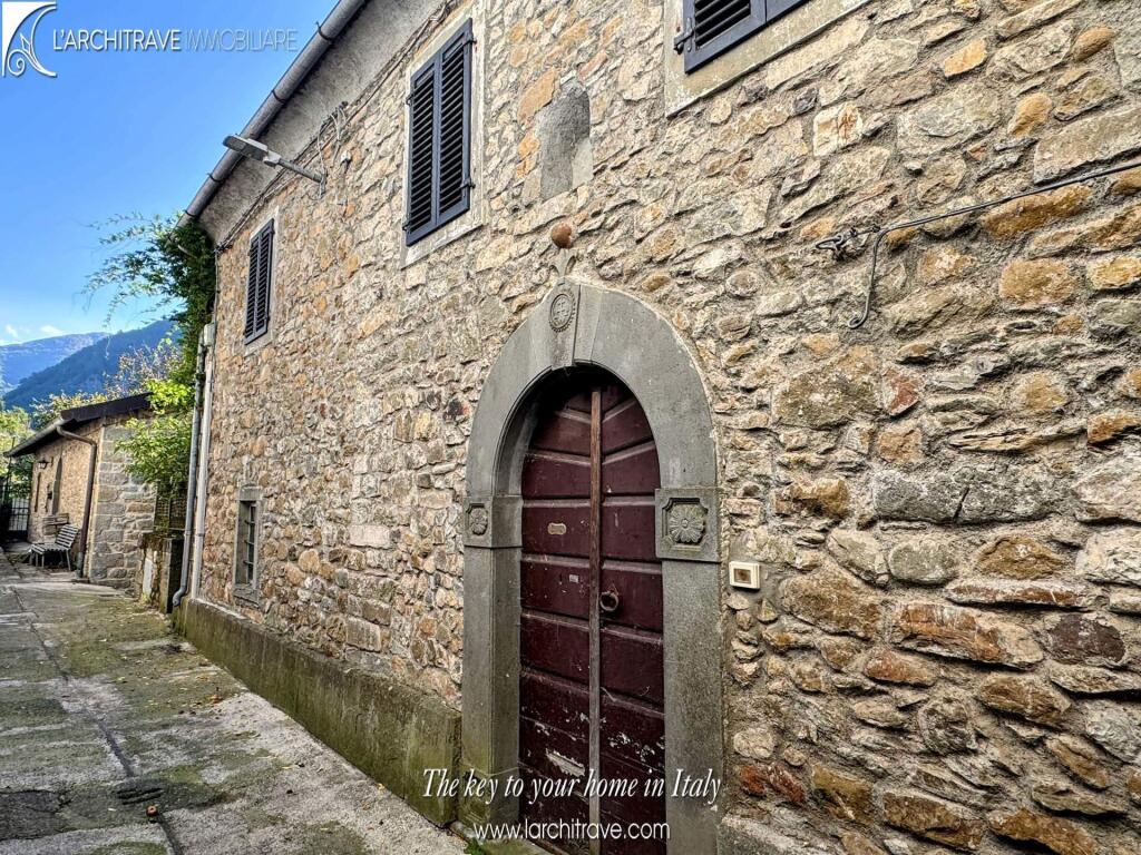 Main image of property: Tuscany, Lunigiana, Comano