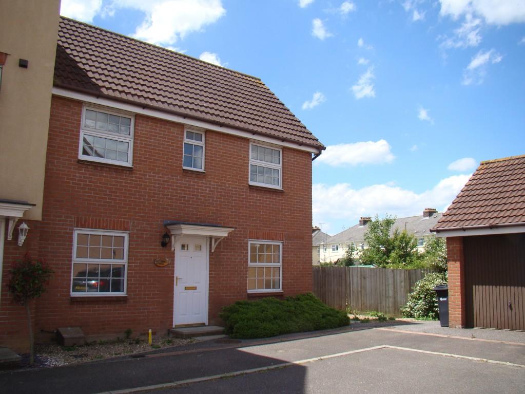 3 bedroom end of terrace house for rent in Rustic Close,Braintree,CM7