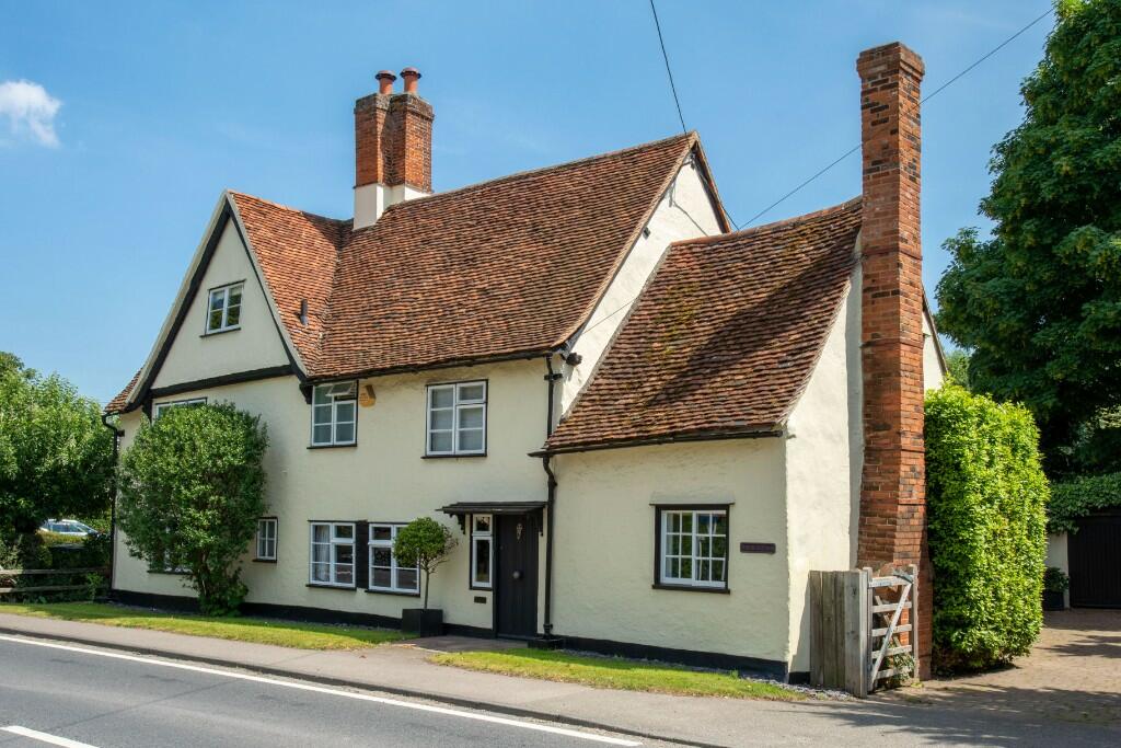 5 bedroom detached house for sale in Felsted Village Centre, CM6