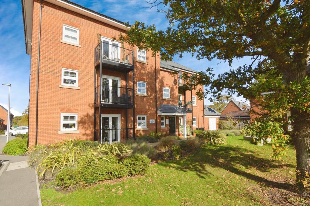 Main image of property: 14 Lonsdale Road, Wokingham, RG40