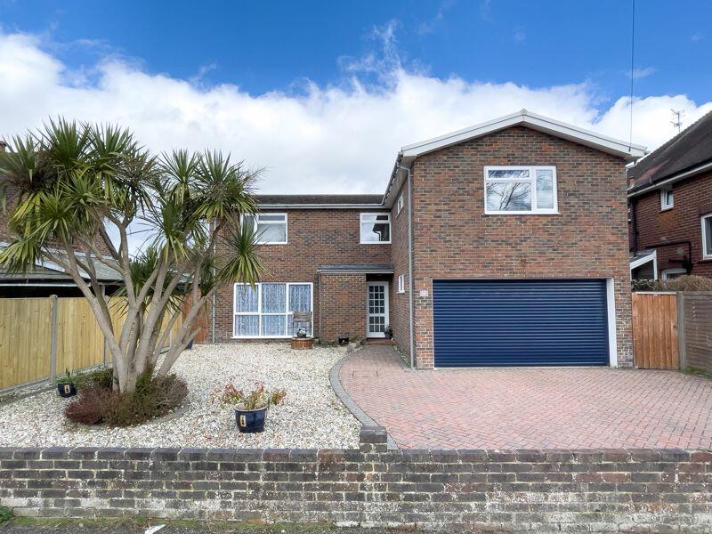 4 bedroom detached house for sale in Bognor Regis West Sussex, PO21