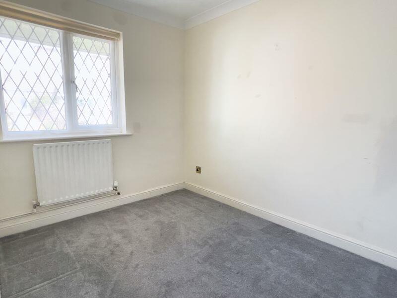 3 bedroom detached bungalow for sale in MiddletononSea, West Sussex, PO22