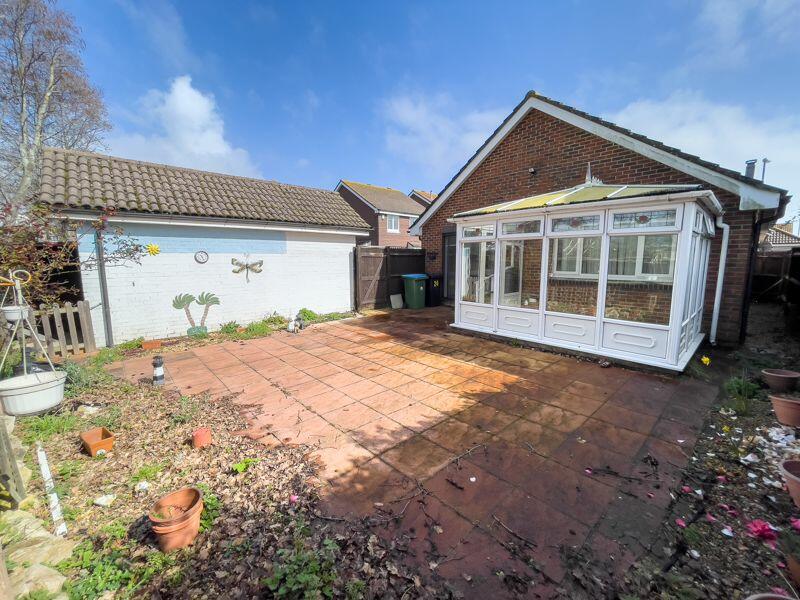 3 bedroom detached bungalow for sale in MiddletononSea, West Sussex, PO22
