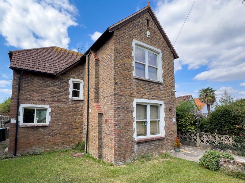 Main image of property: Links Avenue, Felpham