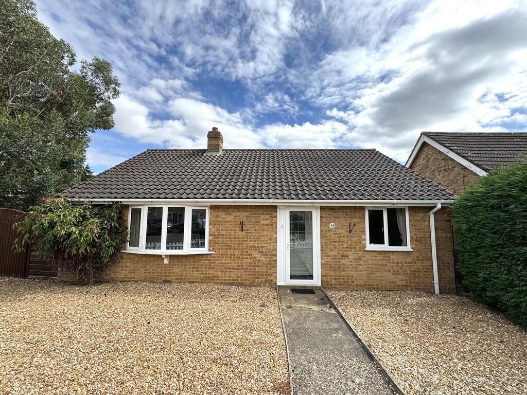 Main image of property: WATLINGTON - Detached 2 Bedroom Bungalow on Generous Corner Plot