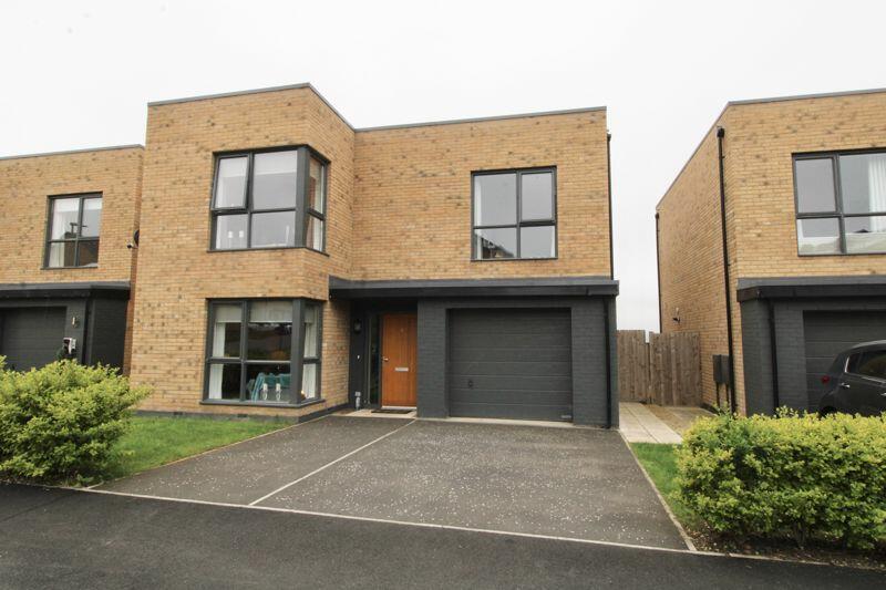 4 bedroom detached house for sale in Maple Avenue, Birtley, Chester le