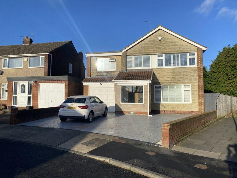 4 bedroom detached house for sale in Beech Grove, Springwell, Gateshead