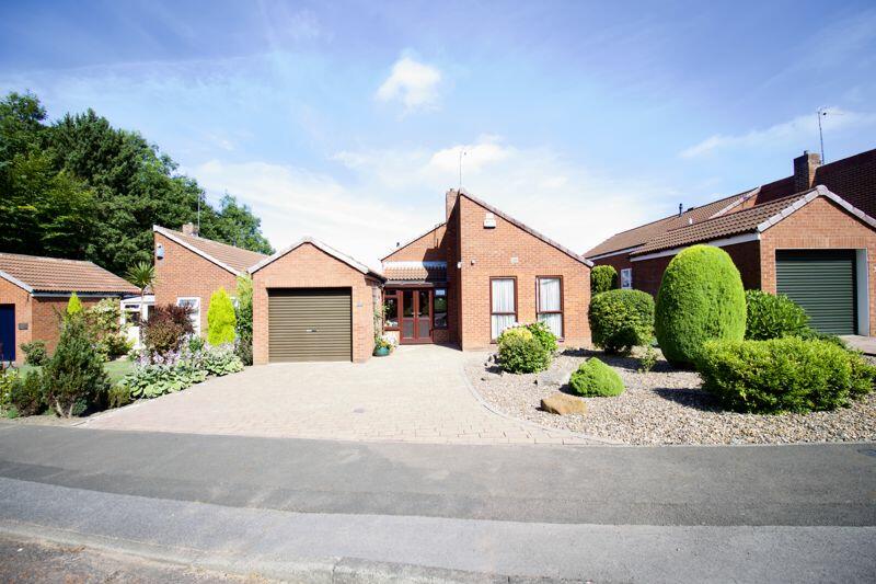 3 bedroom detached bungalow for sale in The Farthings, High Usworth