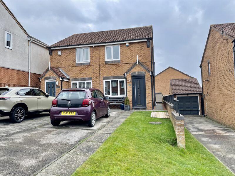 2 bedroom semidetached house for sale in Ingleborough Close, Mayfield