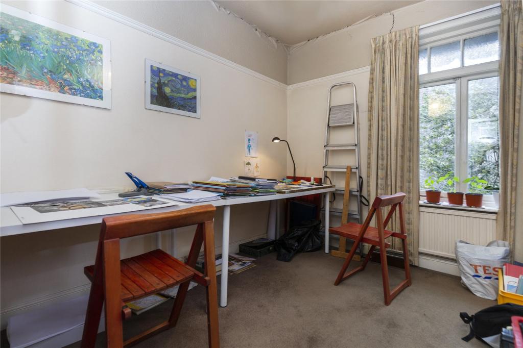 4 bedroom detached house for sale in Knowl Road, Mirfield, West