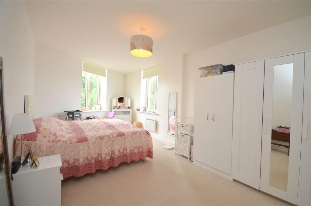 2 bedroom apartment for sale in Huddersfield Road, Mirfield, West