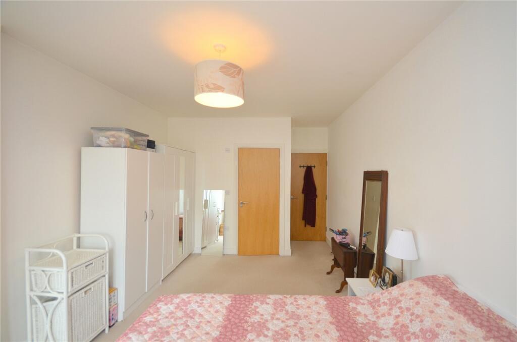 2 bedroom apartment for sale in Huddersfield Road, Mirfield, West