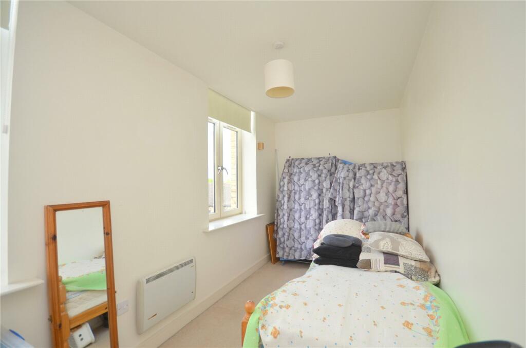 2 bedroom apartment for sale in Huddersfield Road, Mirfield, West