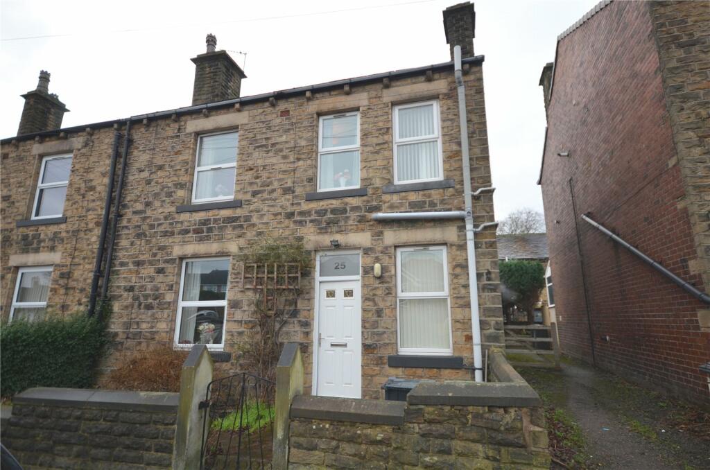2 bedroom terraced house for sale in Francis Street, Mirfield, West