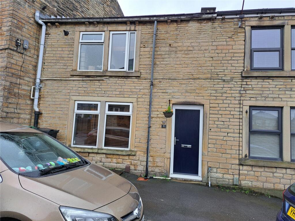 1 bedroom terraced house for sale in Bankfield Lane, Kirkheaton, Huddersfield, West Yorkshire, HD5