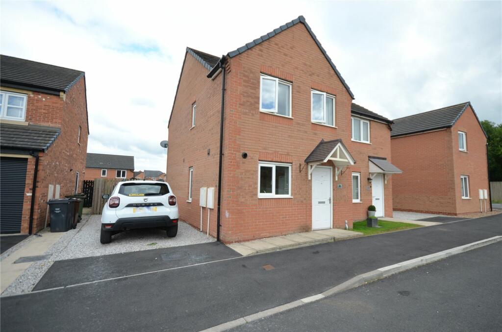 3 Bedroom Semi Detached House For Sale In Banks Mews Mirfield West