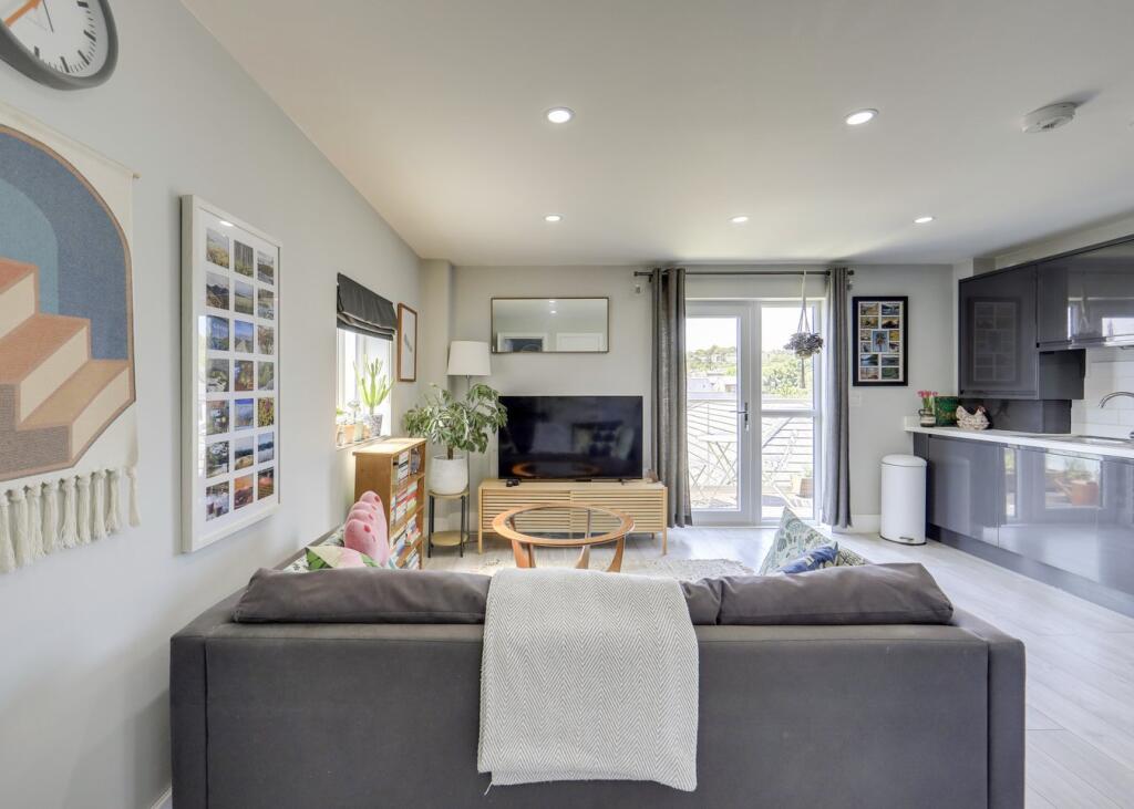 Main image of property: 19-21 Brockley Rise, Forest Hill, London, SE23