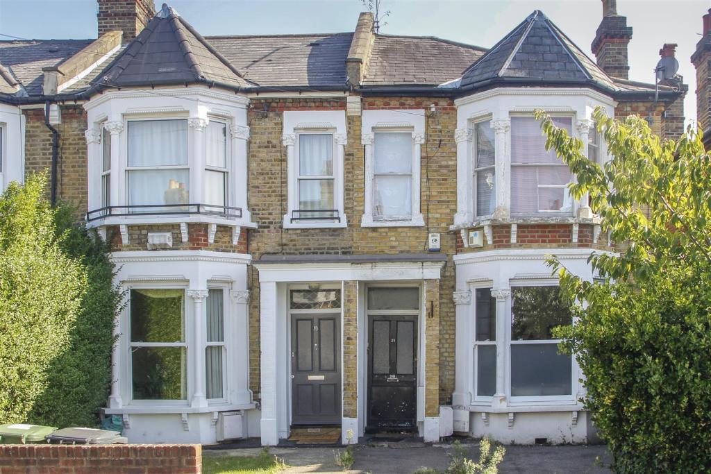 2 bedroom flat for sale in Hurstbourne Road, Forest Hill, SE23