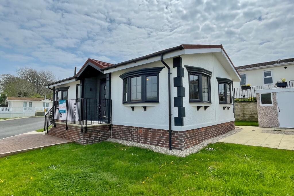 2 bedroom bungalow for sale in Cauldron Barn Farm Park, Swanage, BH19