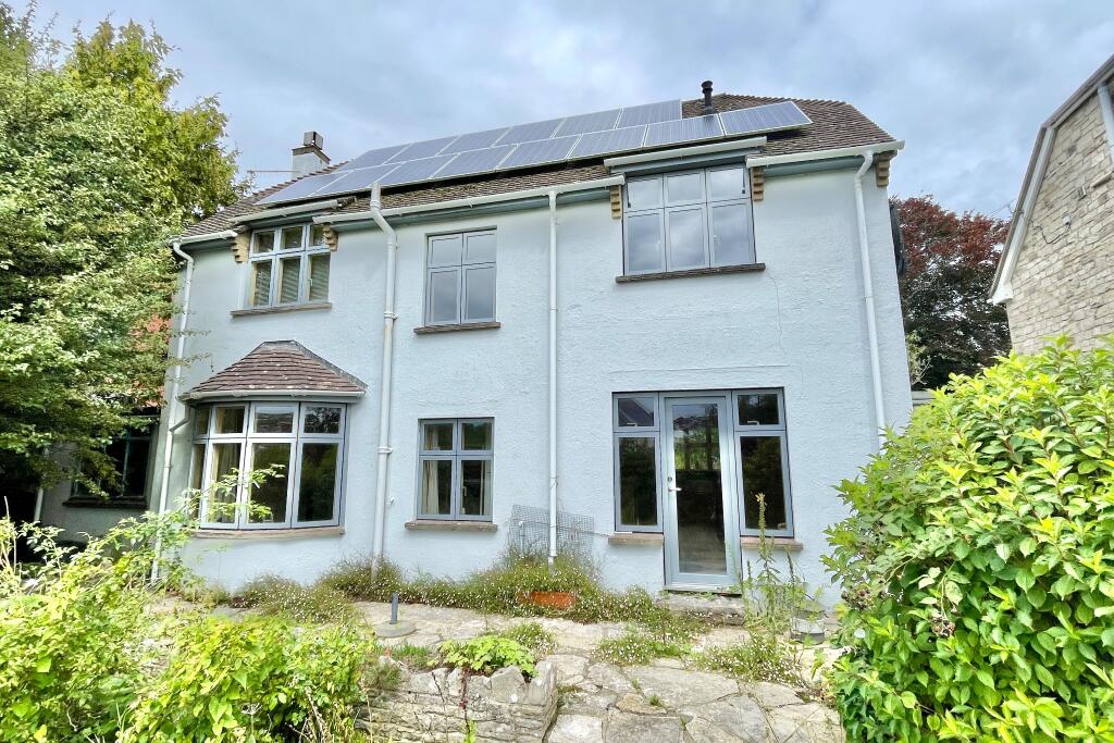 3 bedroom detached house for sale in Rabling Road, Swanage, BH19