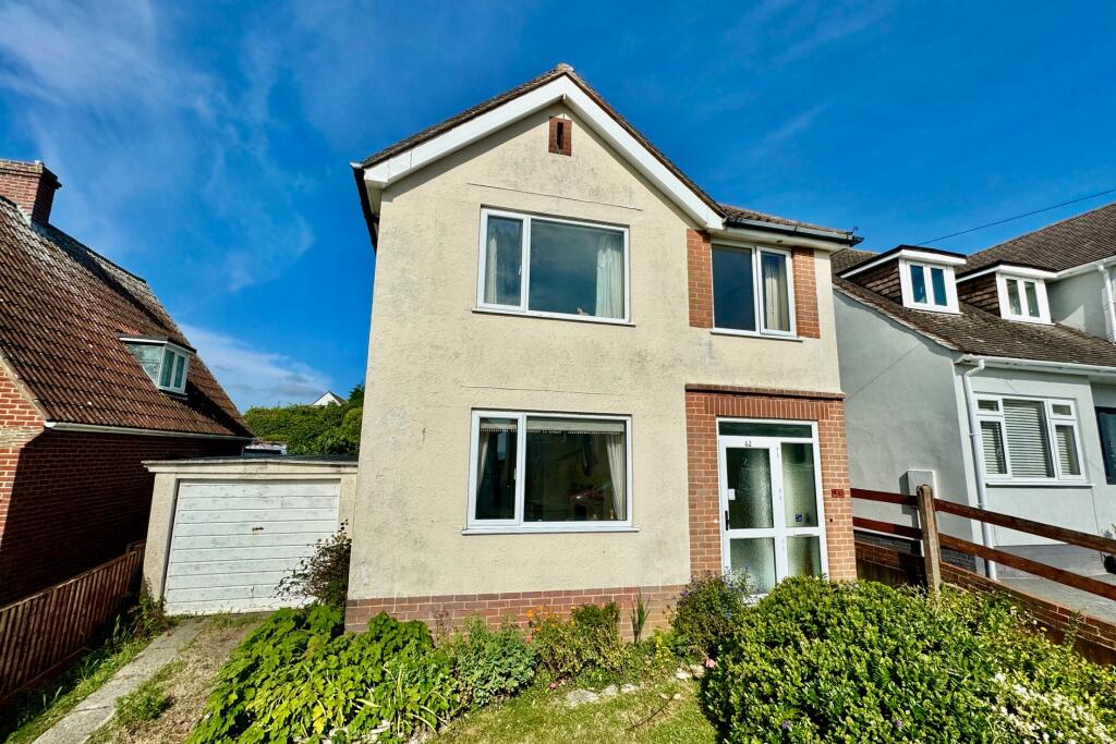 3 bedroom detached house for sale in Bay Crescent, Swanage, BH19