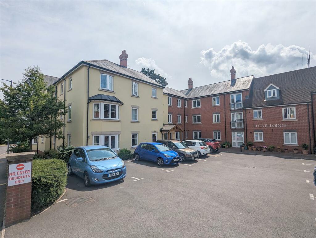 1 bedroom retirement property for sale in Howsell Road, Malvern, WR14