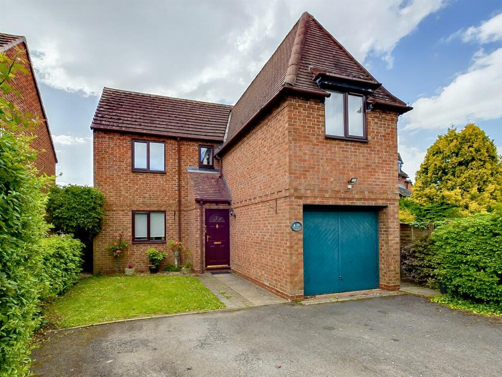 4 bedroom detached house for sale in Kiln Lane, Leigh Sinton, Malvern, WR13