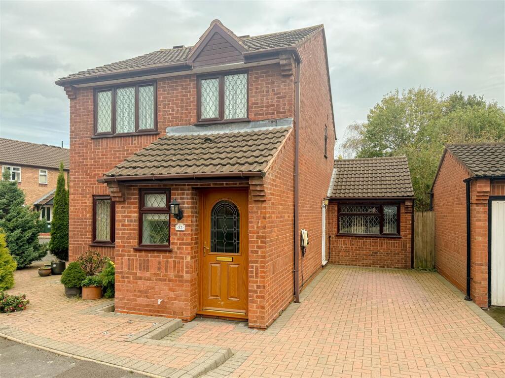 Main image of property: Springfield Glade, Malvern