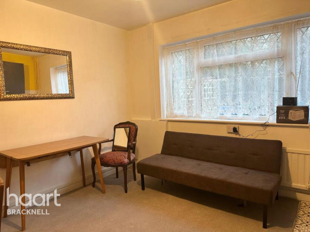 Main image of property: London Road, Bracknell