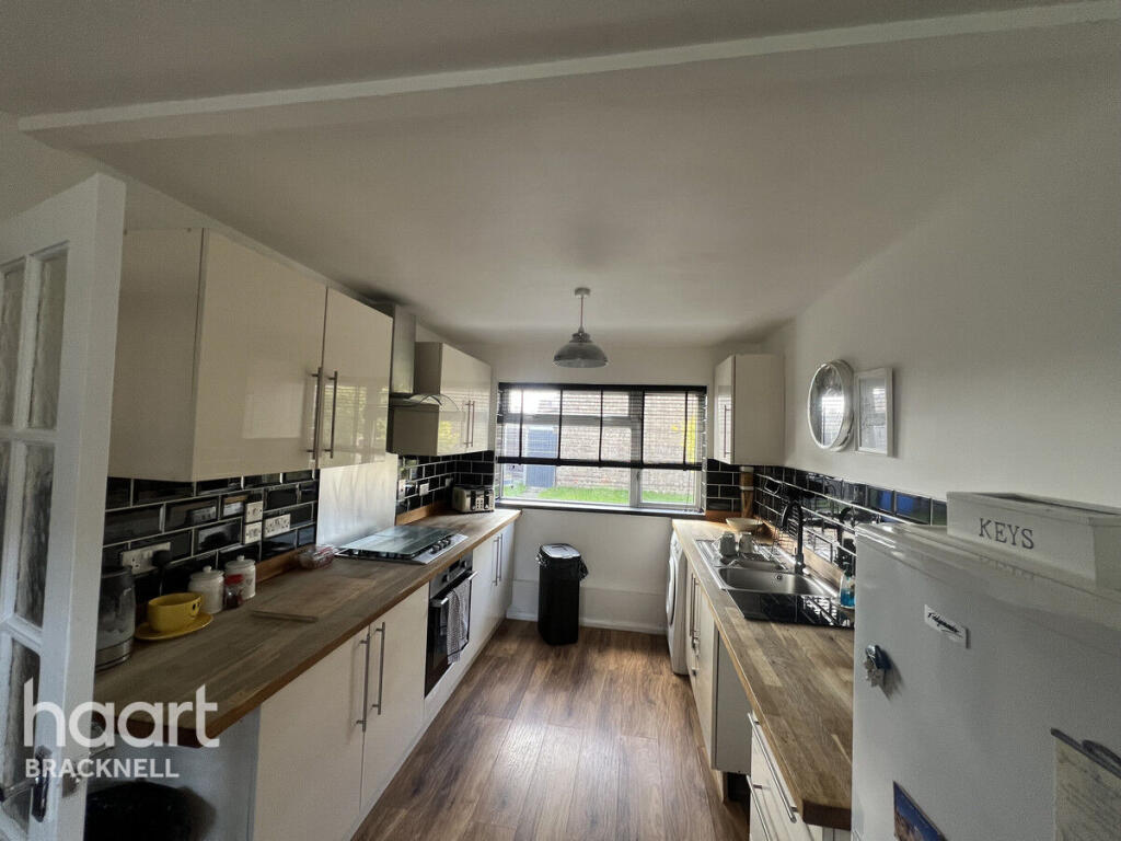 Main image of property: Vandyke, Bracknell