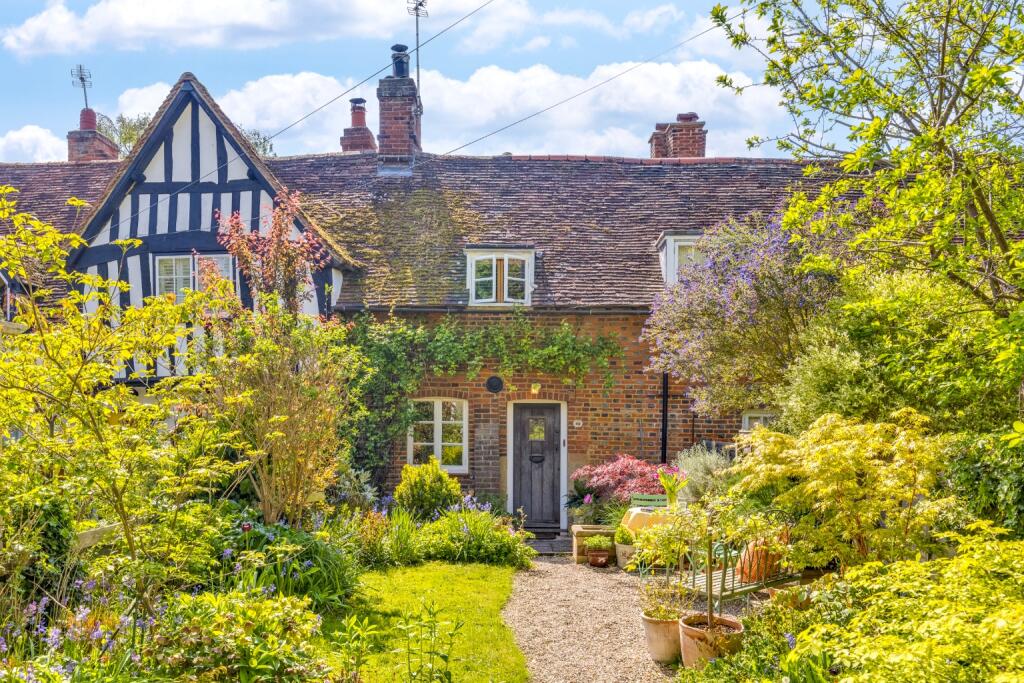 Main image of property: Great Green, Pirton