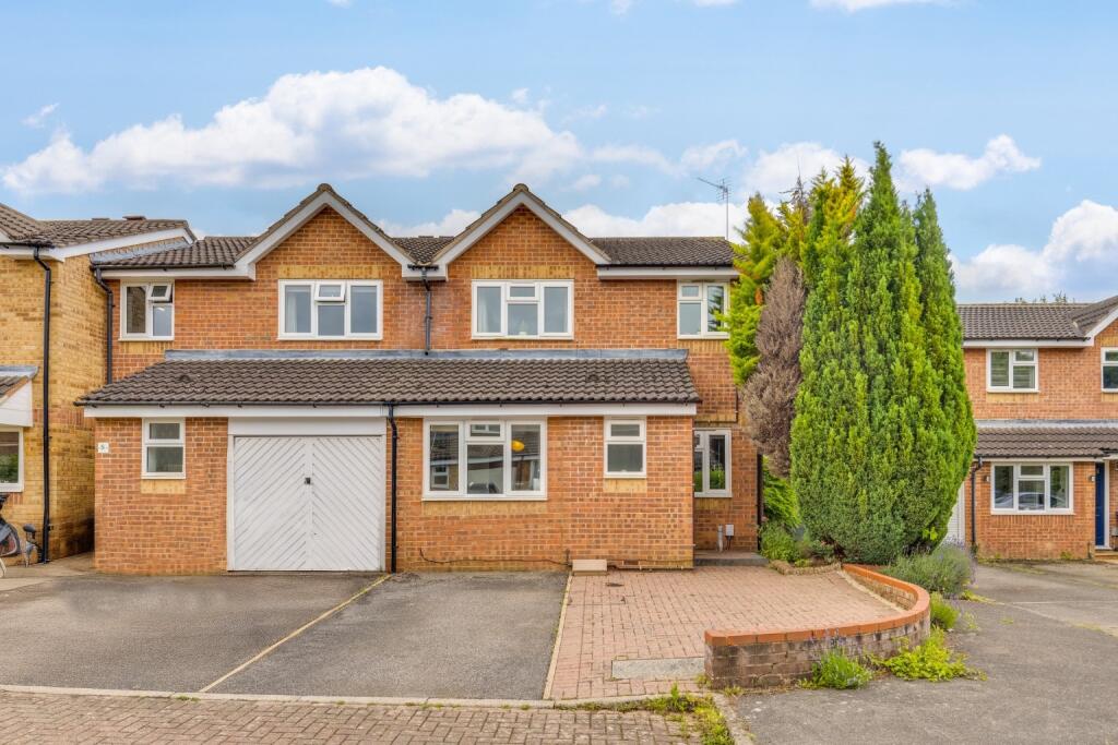 Main image of property: Mermaid Close, Hitchin