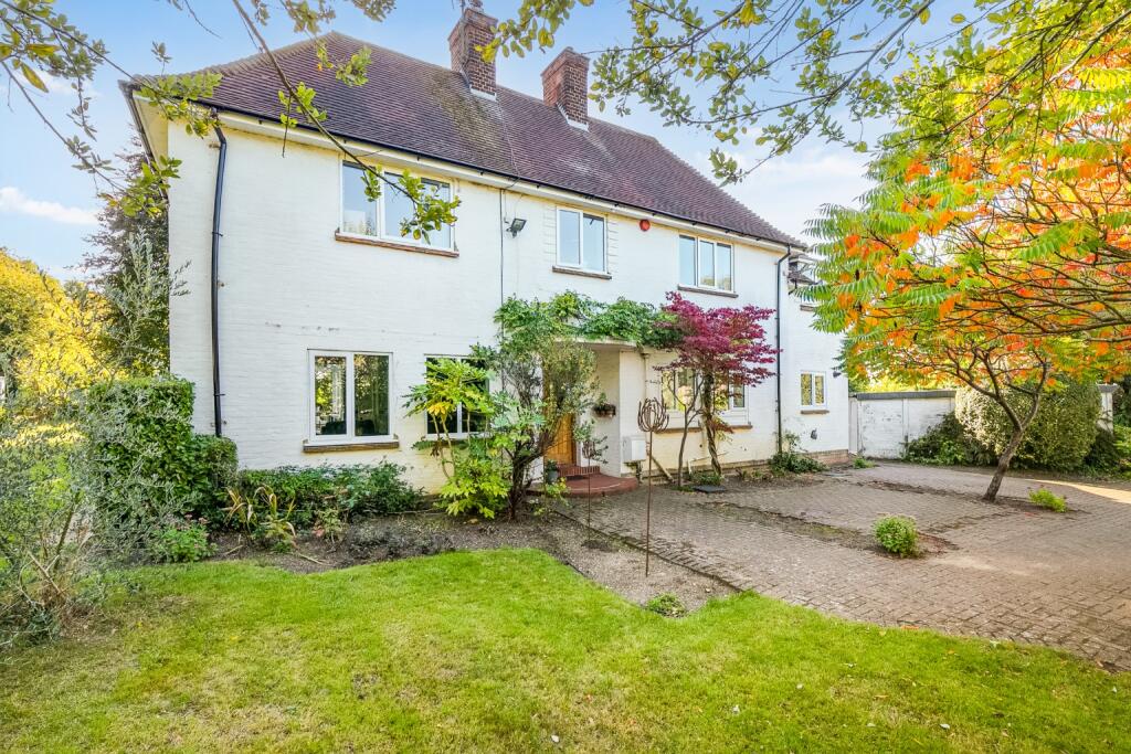 Main image of property: Cambridge Road