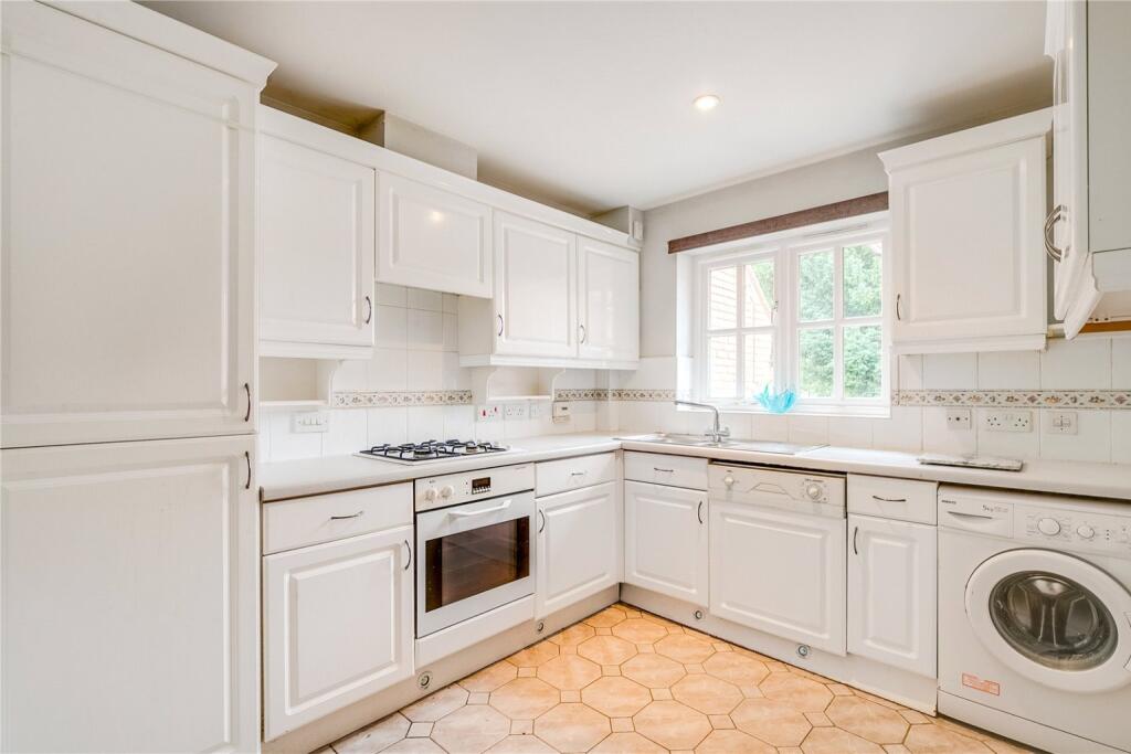 Additional property image - Church Place, Welwyn, Hertfordshire, AL6