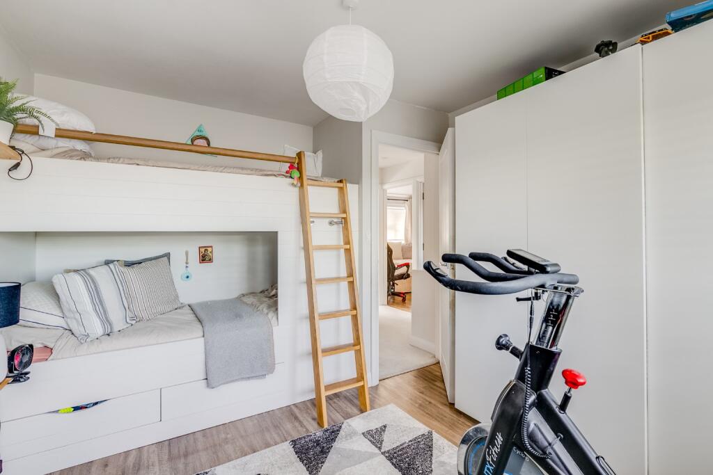 Additional property image - Holly Walk, Welwyn Garden City, Hertfordshire, AL8