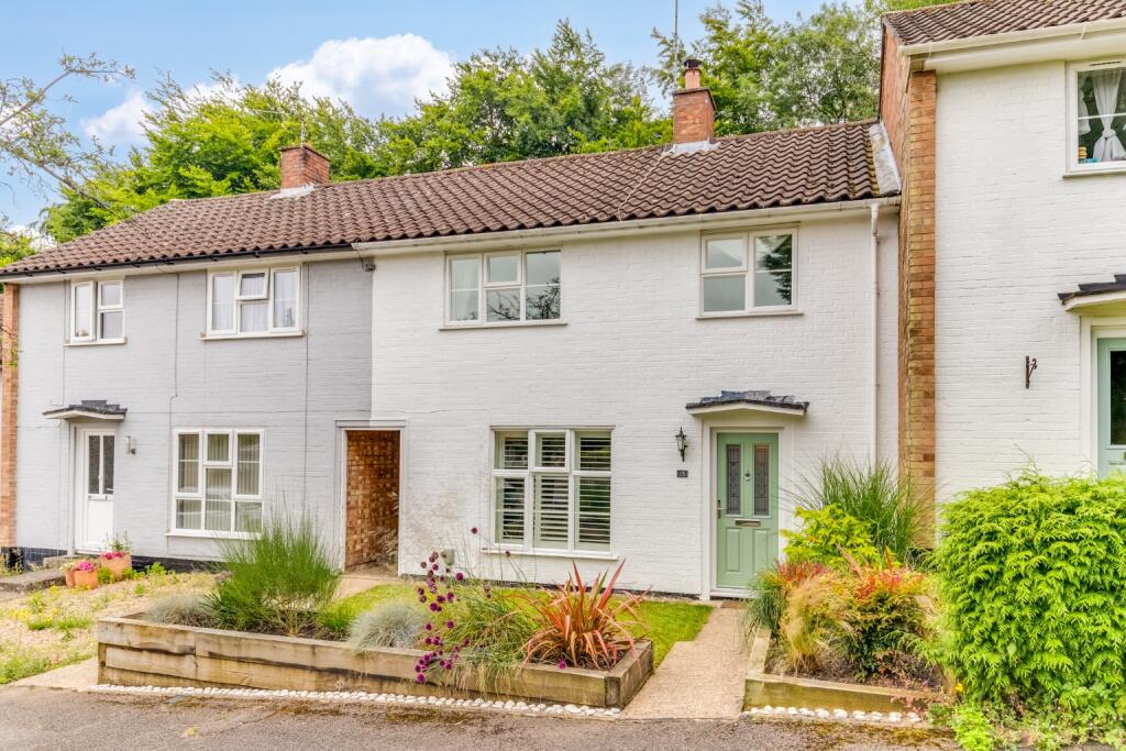 Main image of property: Picketts, Welwyn Garden City, Hertfordshire, AL8 7HJ