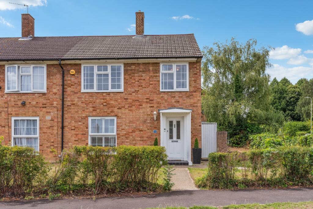 Main image of property: Knightsfield, Welwyn Garden City, Hertfordshire, AL8 7JE