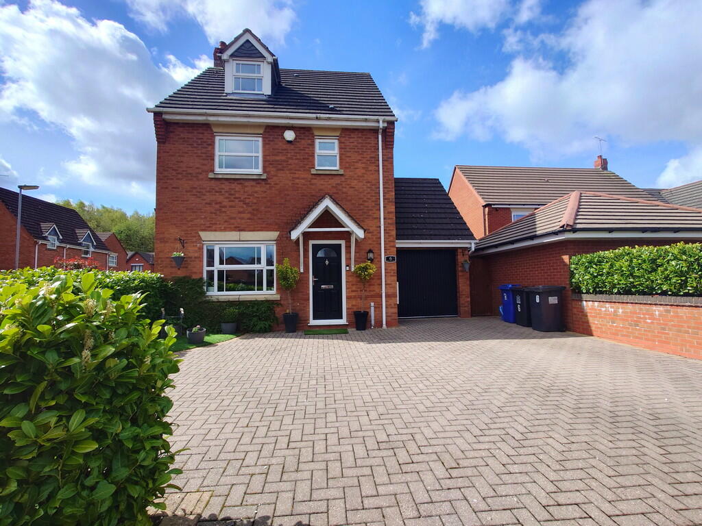 4 bedroom detached house for sale in Birch Valley Road, Kidsgrove, Stoke-on-Trent, ST7