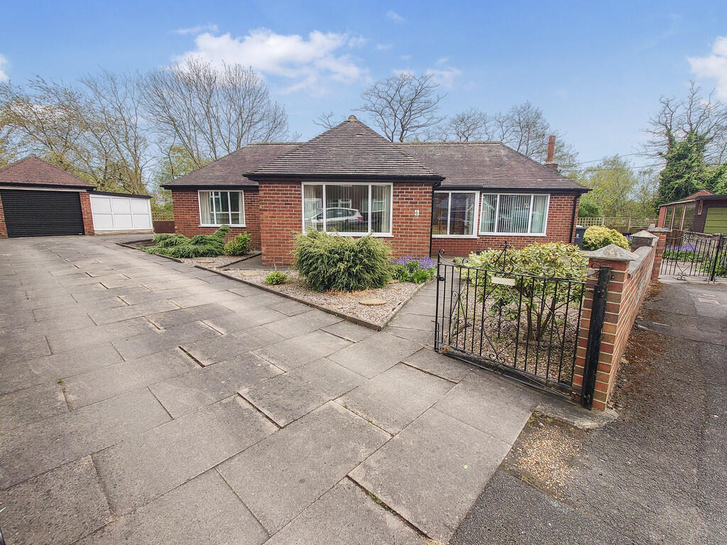 2 bedroom detached bungalow for sale in Brereton Place , Tunstall