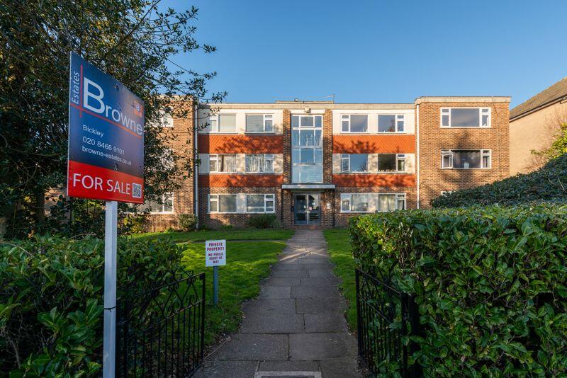 1 bedroom flat for sale in Southlands Grove, Bickley, Bromley, BR1