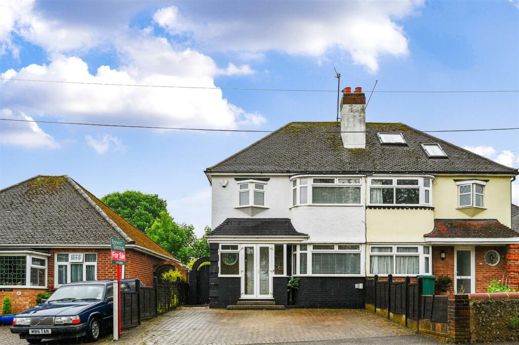 3 bedroom semidetached house for sale in Mile Oak Road, Portslade, BN41