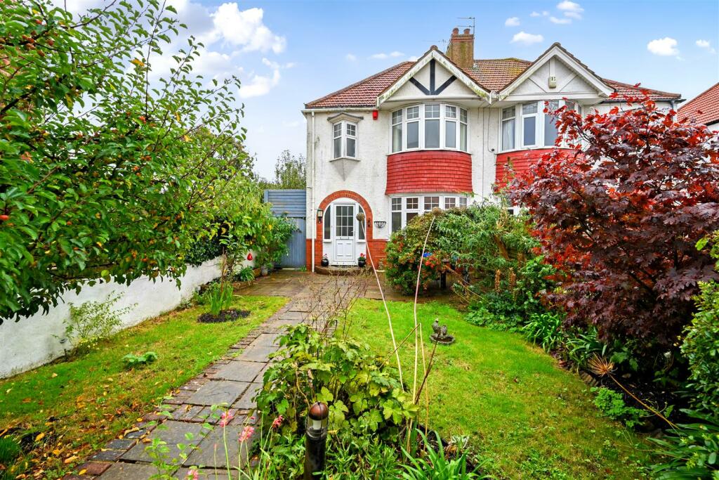 3 bedroom semidetached house for sale in Mansfield Road, Hove, BN3